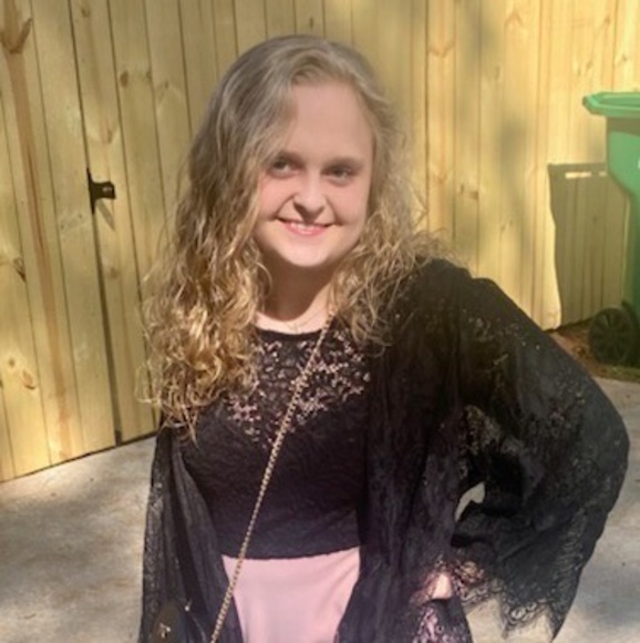 Meet your Posher, Jordana - Picture 1 of 1